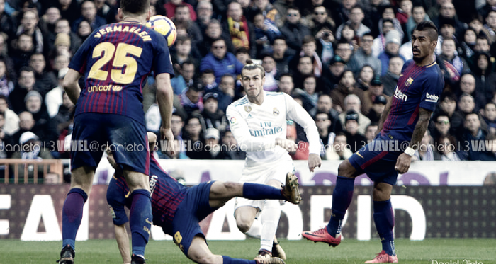 Bale se toma su copa de año nuevo