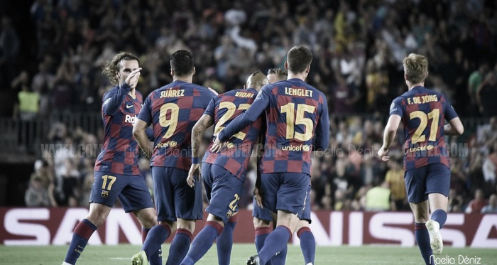 El equipo celebra una nueva victoria | Foto: Noelia Déniz - VAVEL