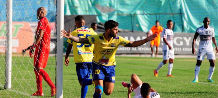 Delfín vs Emelec (Fecha 22 Campeonato Ecuatoriano 2016) Foto: Ariel Ochoa