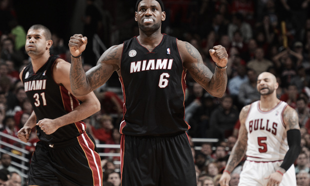 Miami Heat arolla a Chicago Bulls a base de defensa