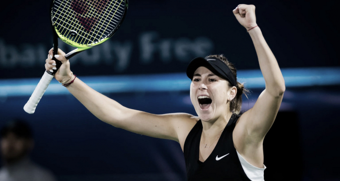 Dura na queda! Em jogo emocionante, Bencic resiste muito e elimina Sabalenka em Dubai