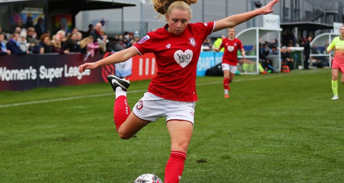 Brighton sign Lionesses youth international Katie Robinson