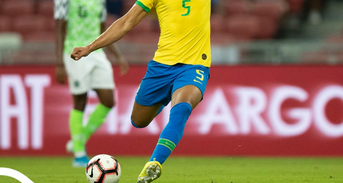 Casemiro lines up a shot for Brazil (Photo credit: CBF)