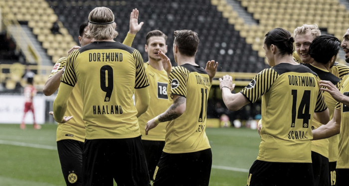 Sem
dificuldades, Borussia Dortmund vence Leverkusen e fecha Bundesliga na terceira colocação