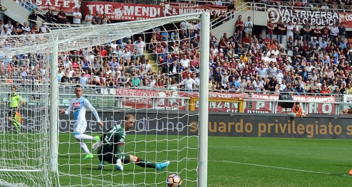 Napoli straripante, matato 0-5 il Torino