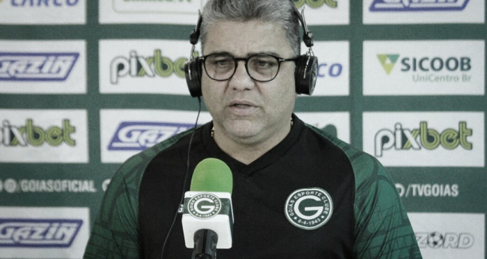Após vitória, Marcelo Cabo freia empolgação por acesso do Goiás: "Conquistamos só a permanência"