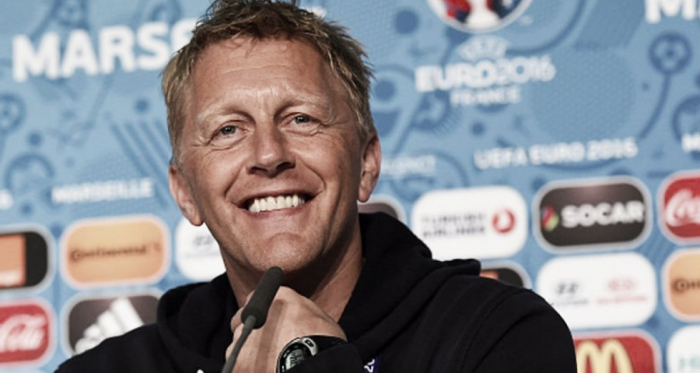 Hallgrímsson: "No queremos ser como España o Brasil, seríamos siempre una réplica"
