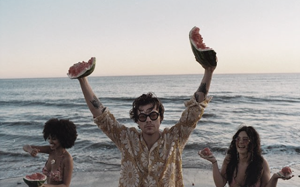 Harry Styles lanza el videoclip de "Watermelon Sugar"