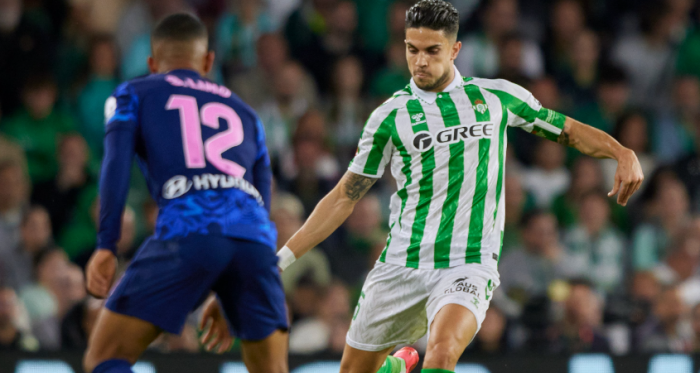 Exhibición del Betis para ganar al Atlético y dormir a dos puntos de los puestos Champions