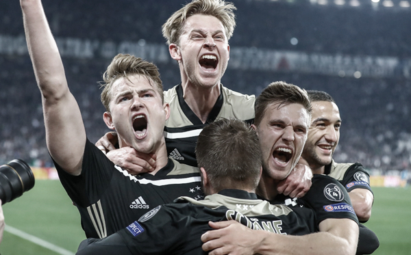 Celebración de uno de los goles / Foto: Twitter Ajax