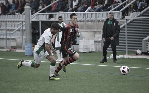 Adrián Ruiz durante un partido | Fotografía: @adrianruiz2