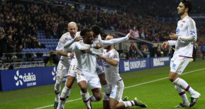 Lyon inaugure son stade de la meilleure des manières !