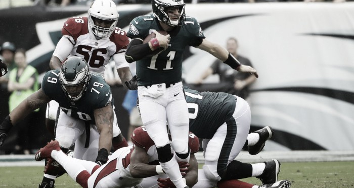 Carson Wentz no le da ninguna opción a los Cardinals