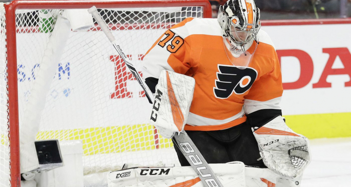 <p>Carter Hart leads Philadelphia Flyers to Sixth Straight Win | (Photo: Yong Kim) </p>