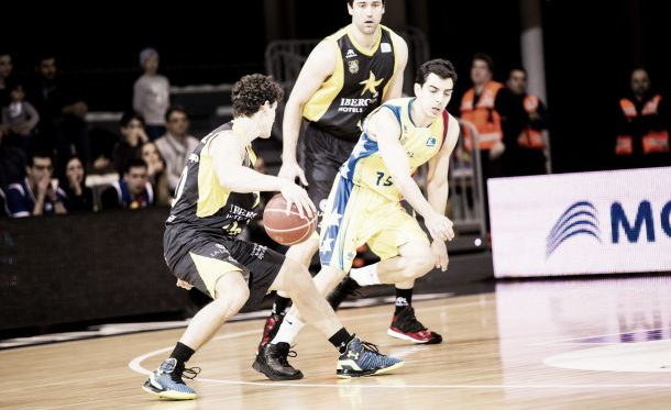 San Miguel inicia la jugada de ataque. Foto: ACB