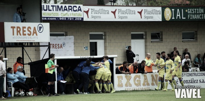 Fotos e imágenes del CD Lealtad - Arandina CF; 37ª jornada del Grupo I de Segunda División B