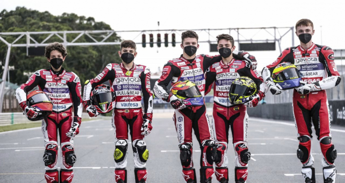 El
Aspar Team Junior llega a Valencia