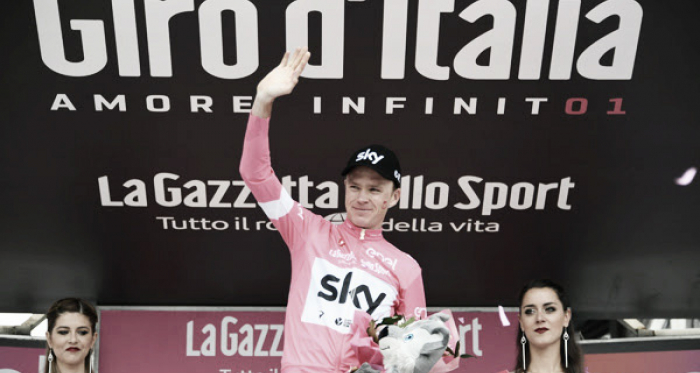 Chris Froome in maglia rosa. : Foto Credit: LaPresse - D'Alberto / Ferrari / Paolone / Alpozzi