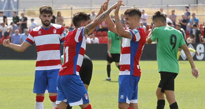 Merecido triunfo del Recreativo Granada ante un intenso Almería B