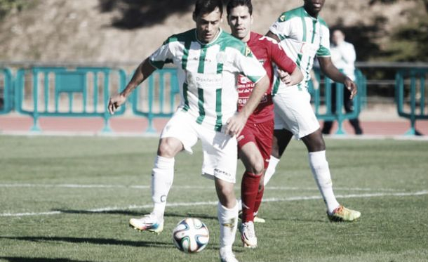 Al Córdoba B no le suena el despertador y pierde ante el Villanovense