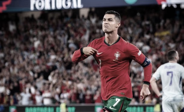 Portugal vence y de nuevo Cristiano aparece