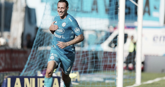 Cristian Lema festeja el gol de la victoria ante Colón. Foto: Prensa Belgrano.