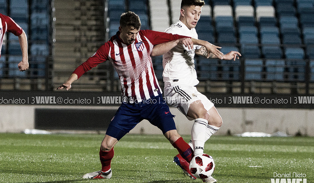 El Atleti B se impone al Castilla en un partido marcado por la polémica