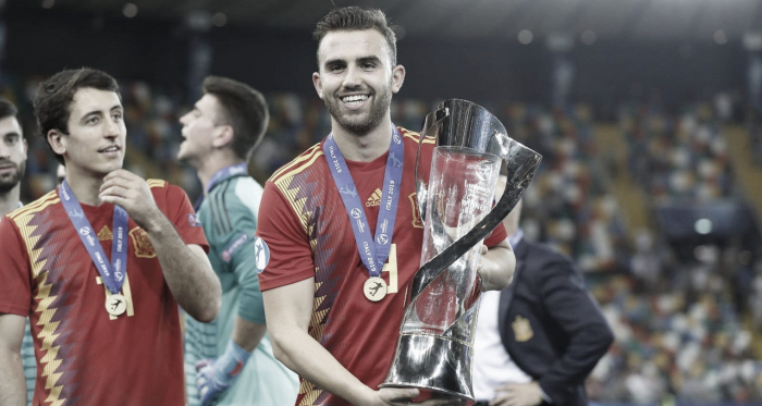 Borja Mayoral con el trofeo FOTO:@Mayoral_Borja