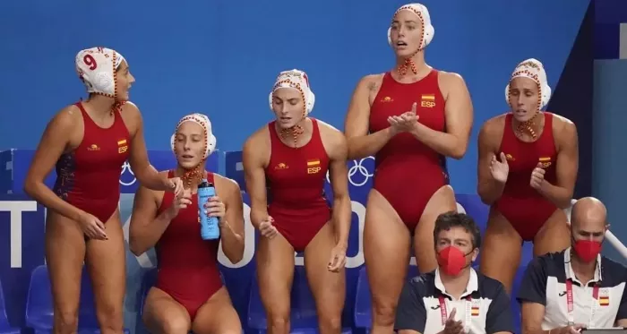 Las ‘Guerreras del Agua’ pasan a semifinales tras acabar con China