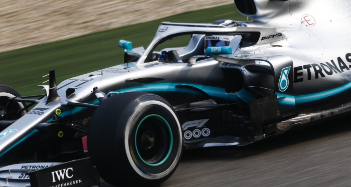 Formula 1 - La pole è di Bottas. Terzo Vettel, a muro LeClerc
