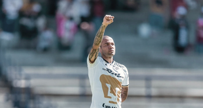 Dani Alves, arrestado en Barcelona y fuera de los Pumas de la UNAM