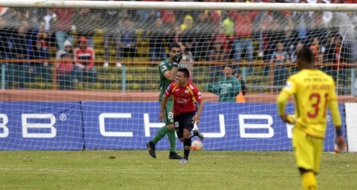 Jonny Uchuari celebrando su gol. Foto: Álex Vanegas