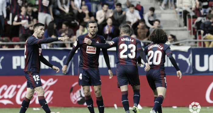 Los jugadores de la SD Eibar celebran un gol en la primera vuelta de La Liga en el Estadio de Ipurúa frente al Alavés (FOTO://LaLiga)