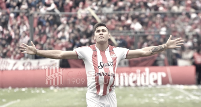 Rodríguez festeja su gol y el camino a la gloria en una jornada histórica para Tucumán. Foto: Prensa San Martín de Tucumán