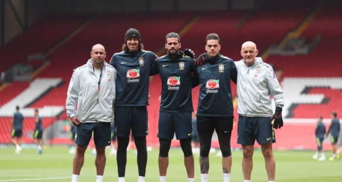 Twitter Alisson Becker