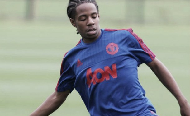 Manchester United sign young Fulham midfielder DJ Buffonge