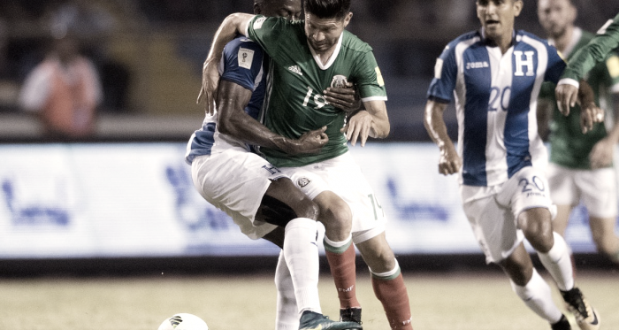 El juego estuvo envueltó en pausas y faltas | Foto: Selección Nacional de México