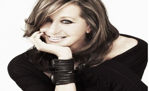 Donna Karan se despide de su firma