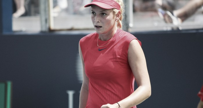 Donna Vekic celebrates after winning a point during her final-round qualifying match against Patricia Maria Tig at the 2017 Rogers Cup presented by National Bank. | Photo: Max Gao