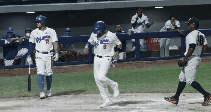 Los Vaqueros remontan y vencen a los Gigantes