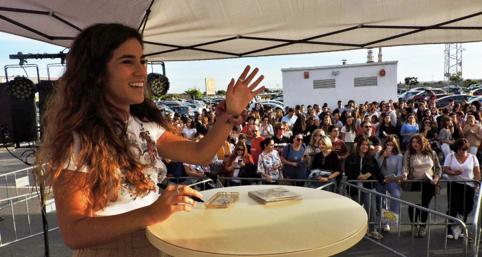Julia Medina durante la firma de Cádiz // Image: Silvia Rueda Lozano