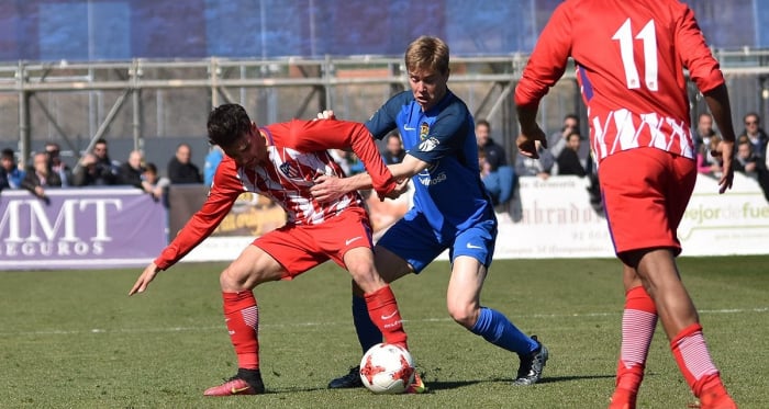 Un valiente Atlético B perdona al líder