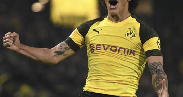 https://twitter.com/axelwitsel28