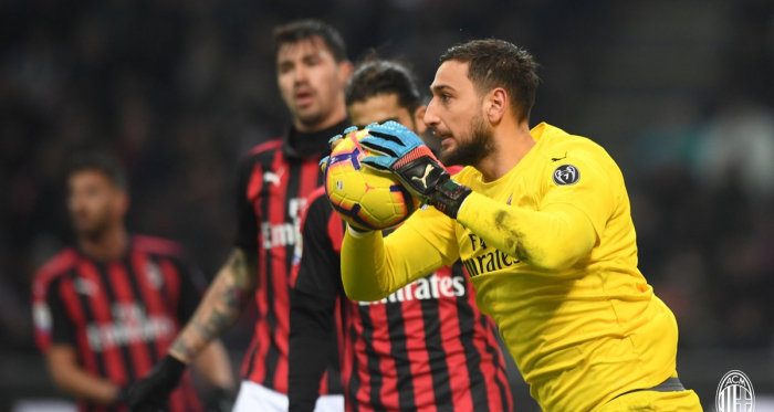https://twitter.com/acmilan