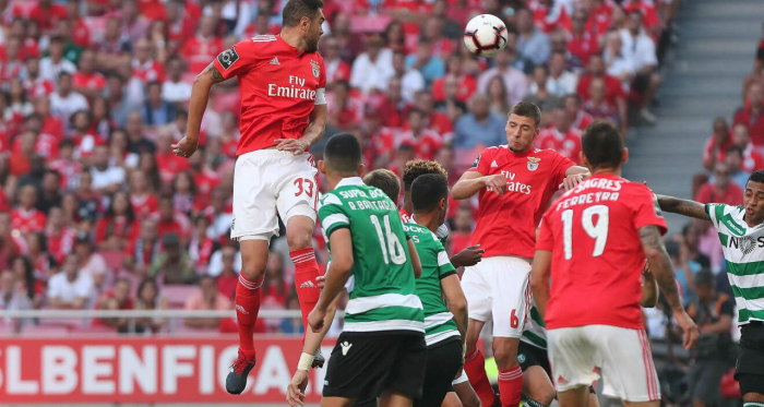 https://twitter.com/SLBenfica