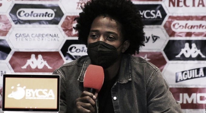 Carlos Sánchez fue presentado por Santa Fe