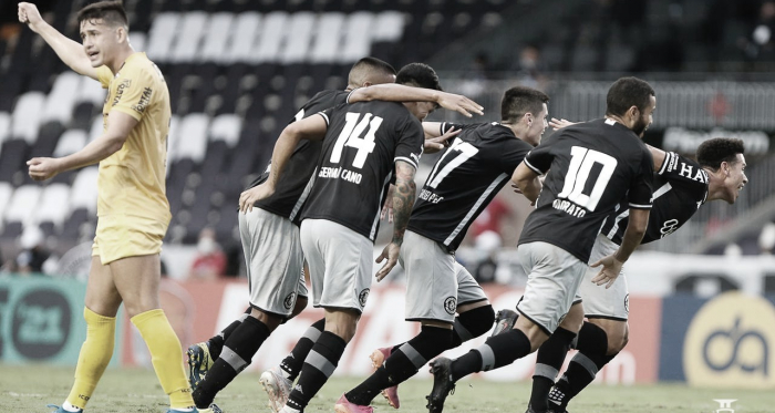 Vasco vence Madureira e se classifica à final da Taça Rio