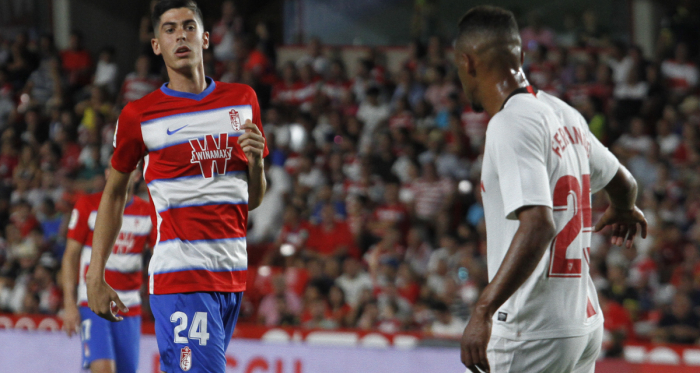 Carlos Fernández durante el partido del Granada CF frente al Sevilla. Foto: Antonio L Juárez 