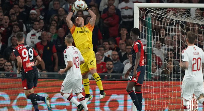 <a href="https://twitter.com/acmilan">https://twitter.com/acmilan</a>