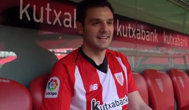 Danel Lezkano en el banquillo. Foto: Athletic Club